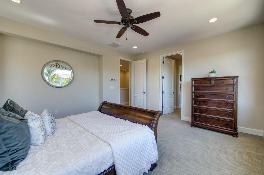 Detail Gallery Image 34 of 62 For 814 Calico Dr, Rocklin,  CA 95765 - 4 Beds | 3/1 Baths