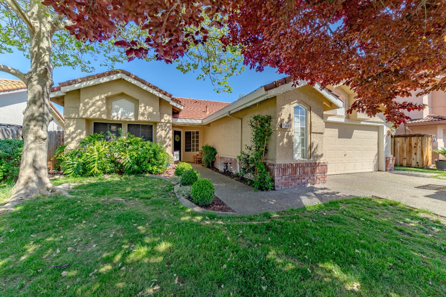 Photo of 1418 Lorimer Wy in Roseville, CA