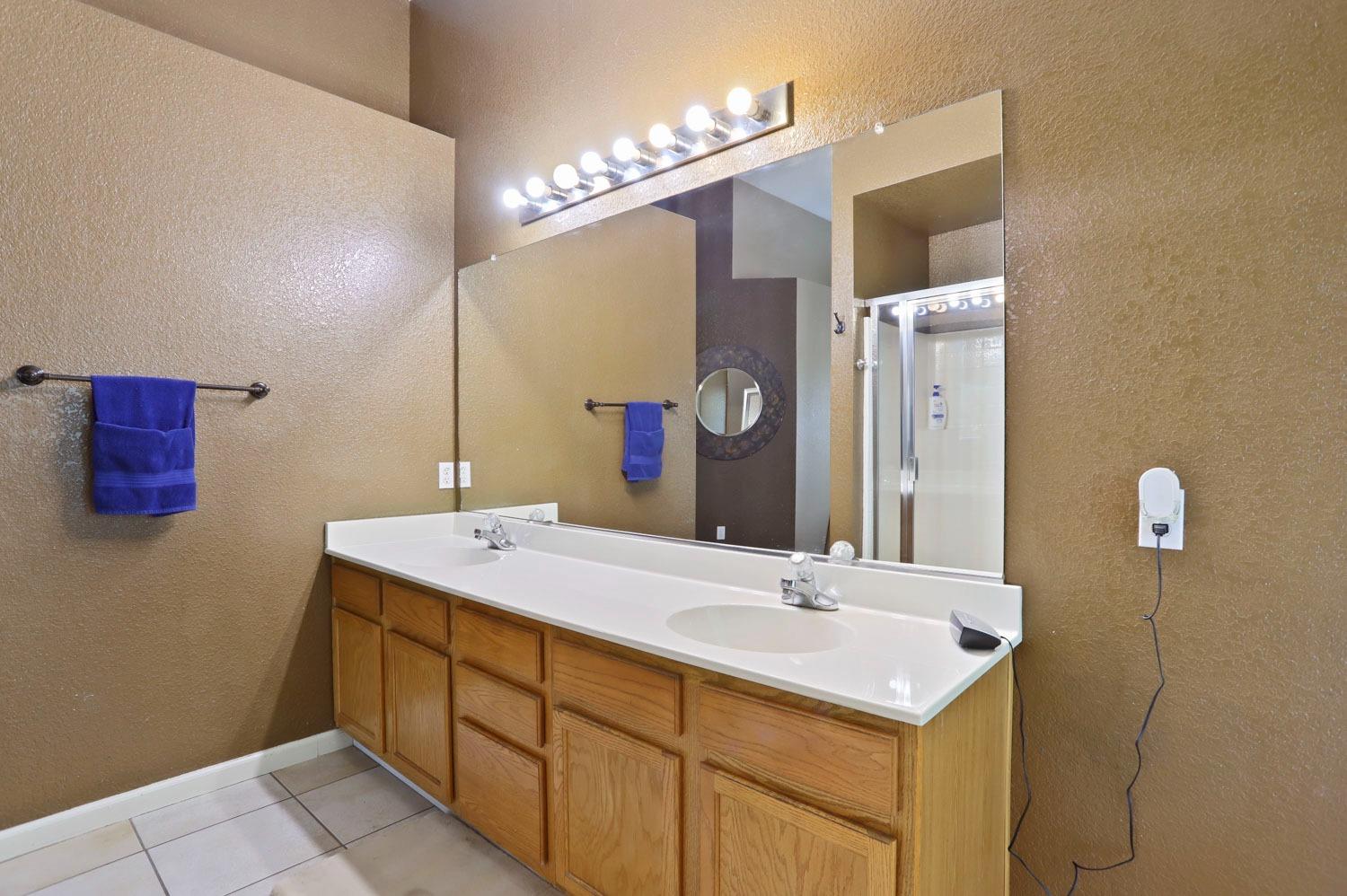 Detail Gallery Image 23 of 33 For 4830 Ews Woods Blvd, Stockton,  CA 95206 - 4 Beds | 2 Baths