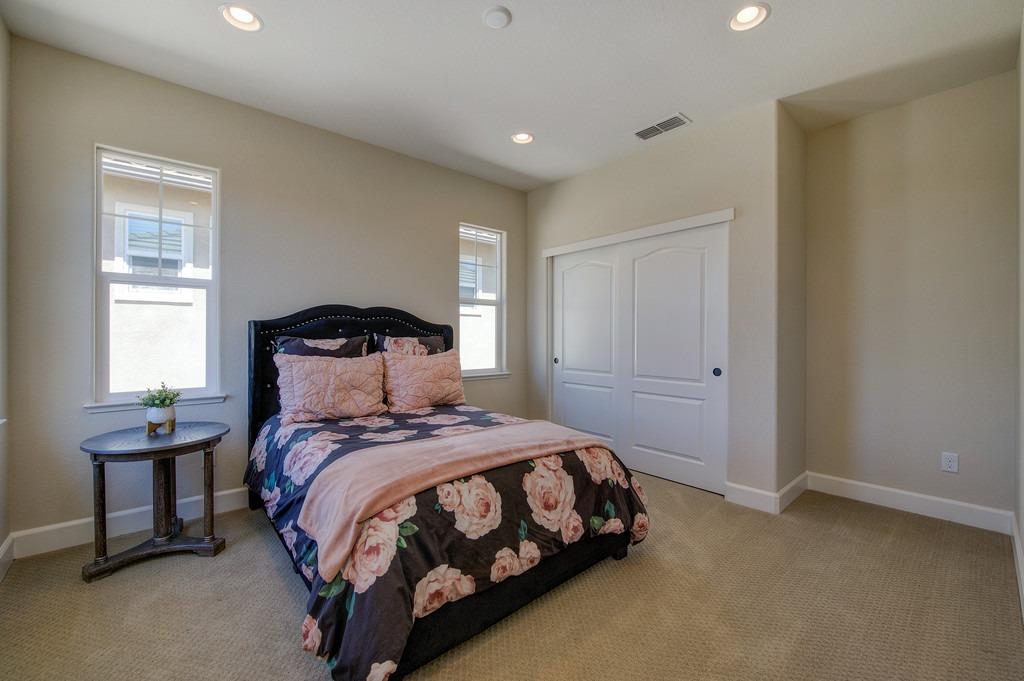 Detail Gallery Image 45 of 62 For 814 Calico Dr, Rocklin,  CA 95765 - 4 Beds | 3/1 Baths