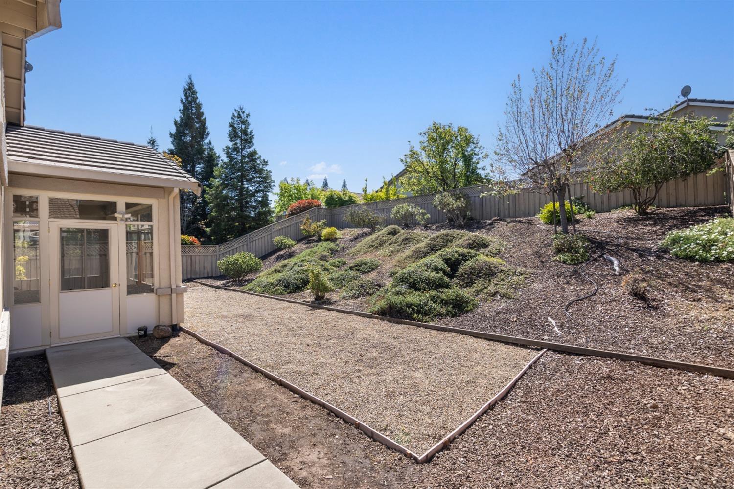 Detail Gallery Image 35 of 38 For 1635 Sweet Juliet Ln, Lincoln,  CA 95648 - 2 Beds | 2 Baths