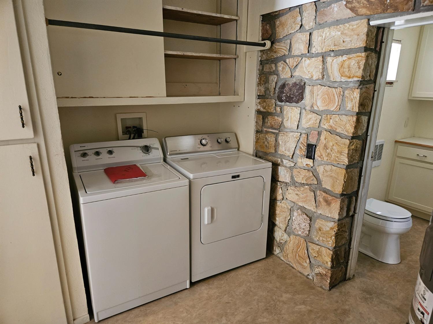 Detail Gallery Image 9 of 10 For 6721 Ribbon Ln, Placerville,  CA 95667 - 3 Beds | 2 Baths