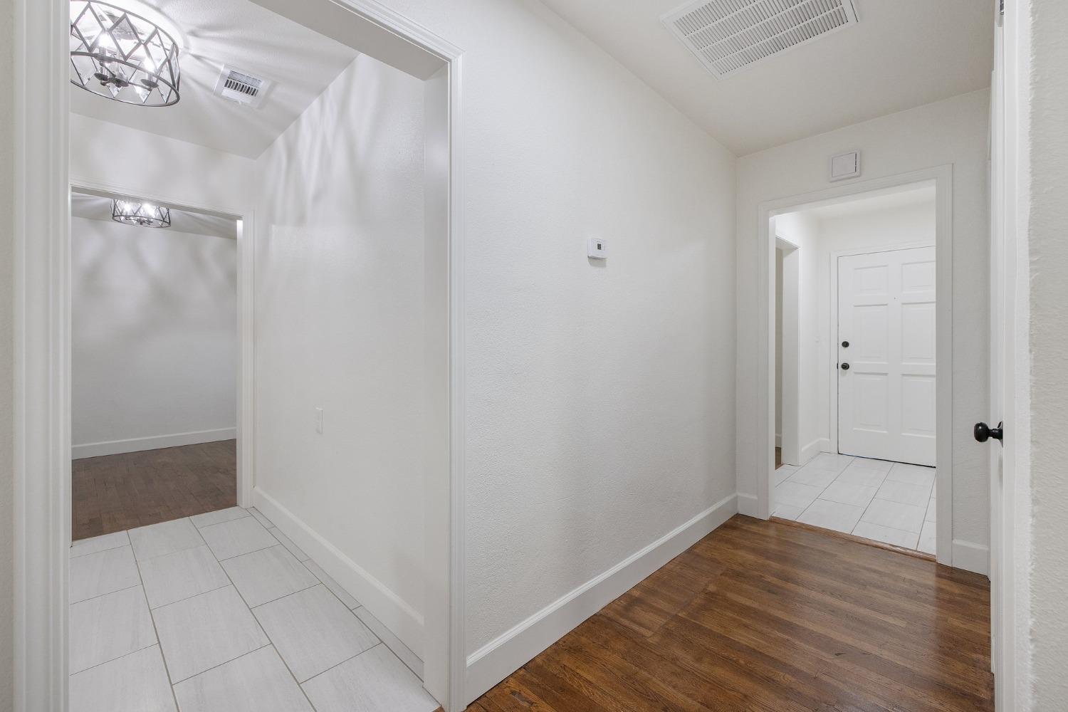 Detail Gallery Image 28 of 43 For 37 E Eden Ave, Fresno,  CA 93706 - 3 Beds | 1 Baths