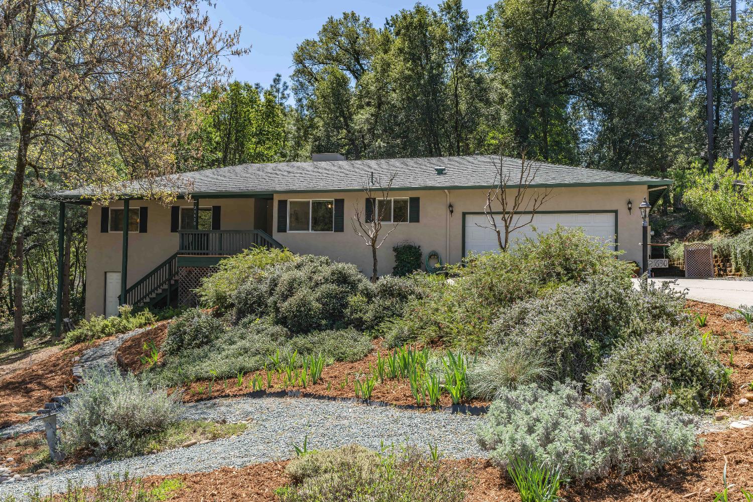 Photo of 21630 Gayla Dr in Pine Grove, CA