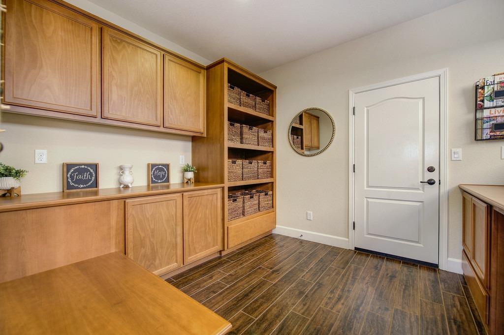Detail Gallery Image 23 of 62 For 814 Calico Dr, Rocklin,  CA 95765 - 4 Beds | 3/1 Baths