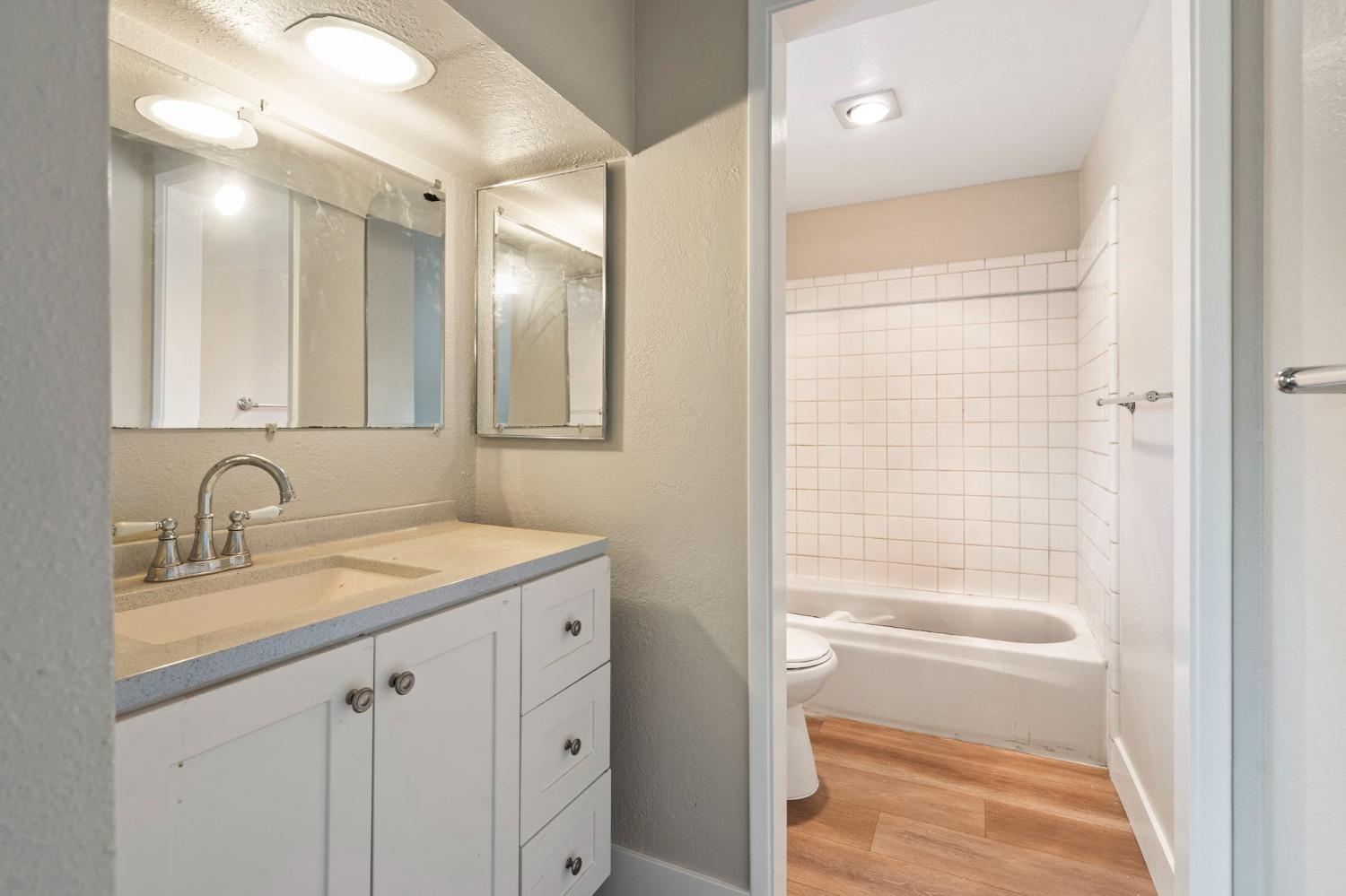 Detail Gallery Image 10 of 23 For 2333 Pro Am Ct, Sacramento,  CA 95833 - 3 Beds | 2/1 Baths