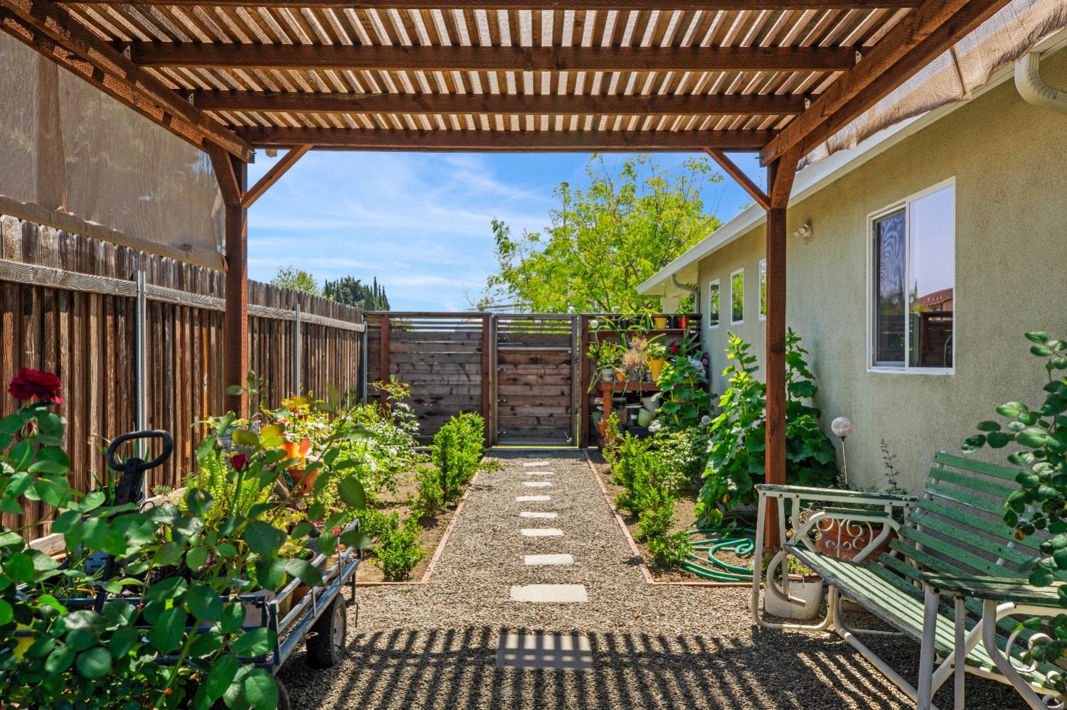 Detail Gallery Image 37 of 41 For 4229 Lucinda Ave, Keyes,  CA 95328 - 4 Beds | 2/1 Baths