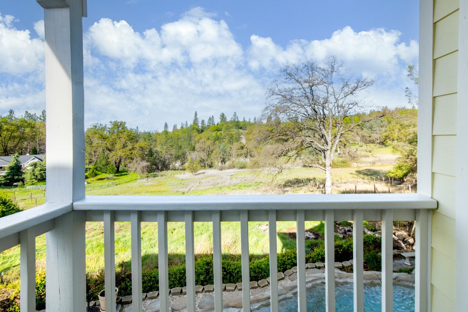 Detail Gallery Image 31 of 52 For 13922 Auburn Rd, Grass Valley,  CA 95949 - 5 Beds | 3/1 Baths
