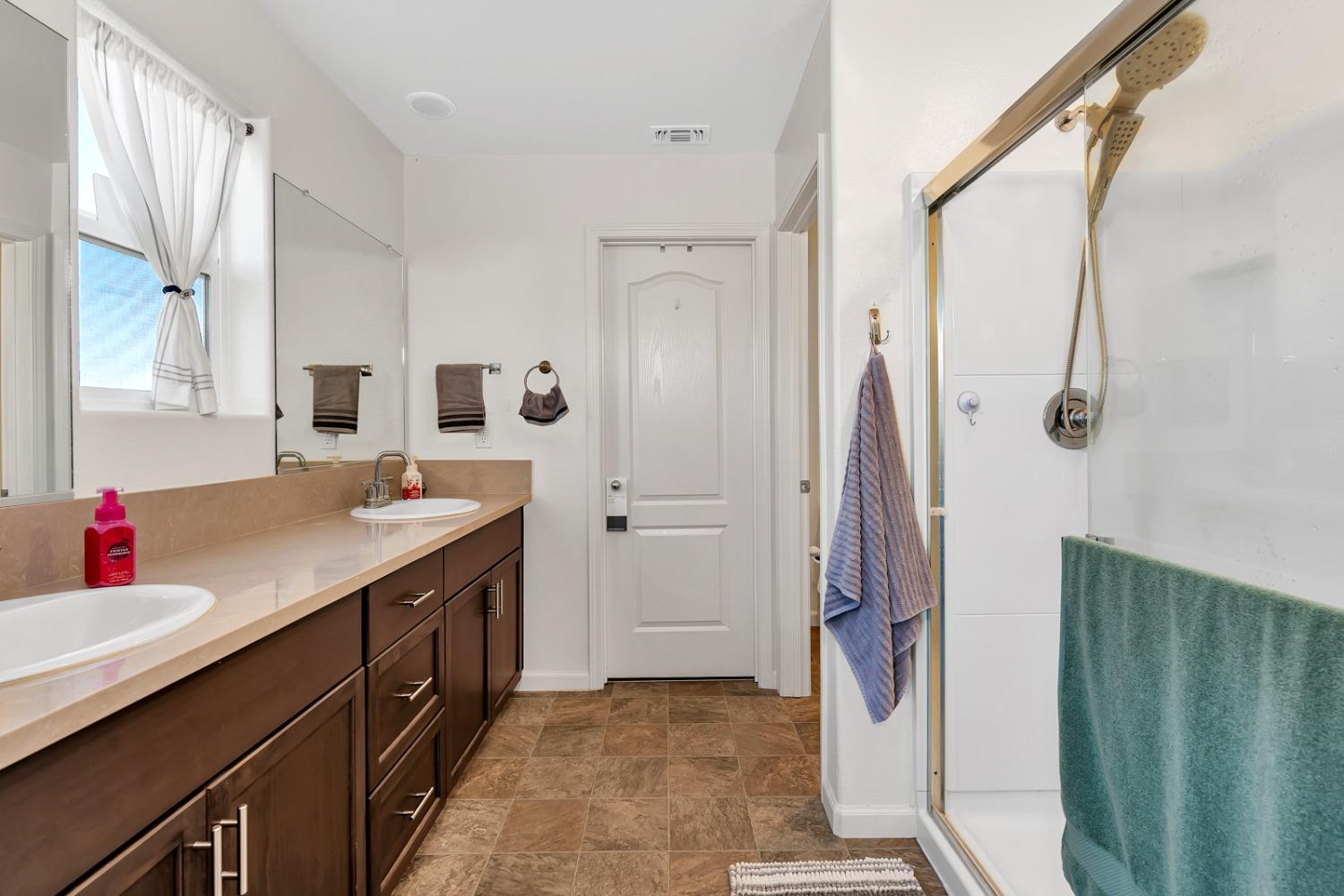 Detail Gallery Image 30 of 42 For 4209 Candle Ct, Merced,  CA 95348 - 5 Beds | 2/1 Baths