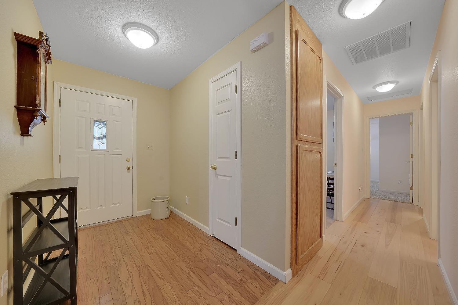 Detail Gallery Image 5 of 30 For 21630 Gayla Dr, Pine Grove,  CA 95665 - 3 Beds | 2 Baths