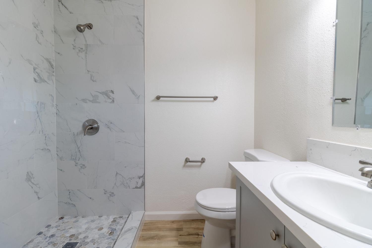 Detail Gallery Image 12 of 20 For 343 Cowell Ave, Manteca,  CA 95336 - 3 Beds | 2 Baths
