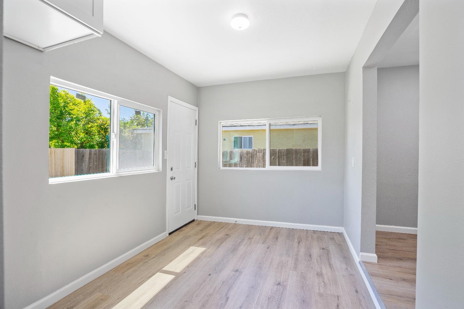 Detail Gallery Image 10 of 37 For 314 Marengo Ave, Stockton,  CA 95207 - 4 Beds | 2/1 Baths