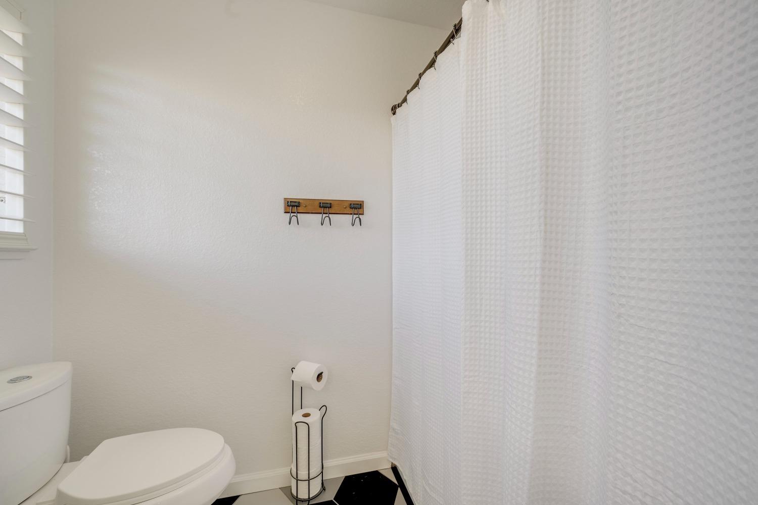 Detail Gallery Image 31 of 39 For 8217 Northam Dr, Antelope,  CA 95843 - 3 Beds | 2/1 Baths