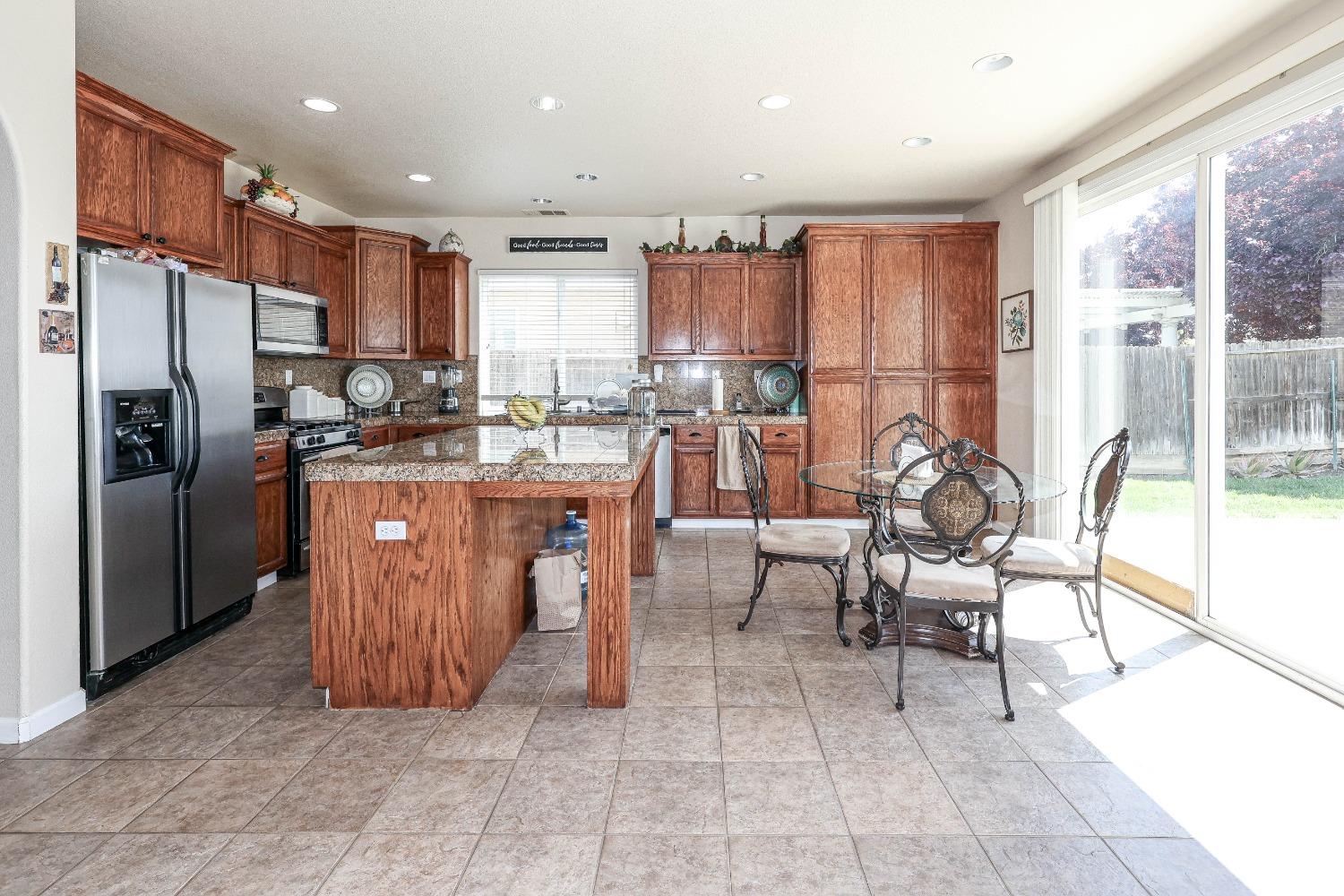 Detail Gallery Image 29 of 60 For 9635 Heatherhearst Dr, Chowchilla,  CA 93610 - 4 Beds | 2/1 Baths