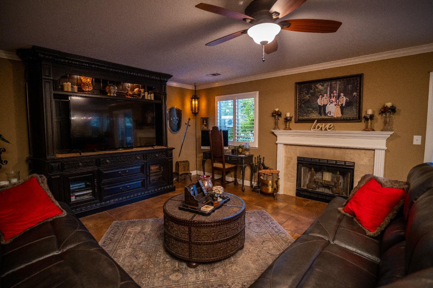 Detail Gallery Image 26 of 62 For 1728 Calle Campana, Roseville,  CA 95747 - 4 Beds | 2/1 Baths
