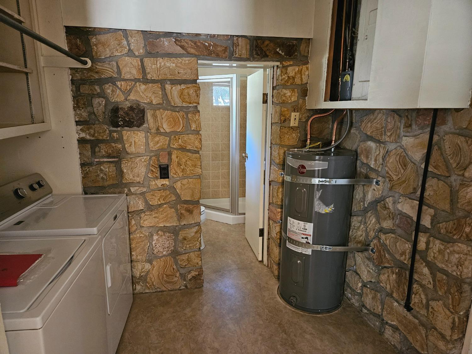 Detail Gallery Image 7 of 10 For 6721 Ribbon Ln, Placerville,  CA 95667 - 3 Beds | 2 Baths
