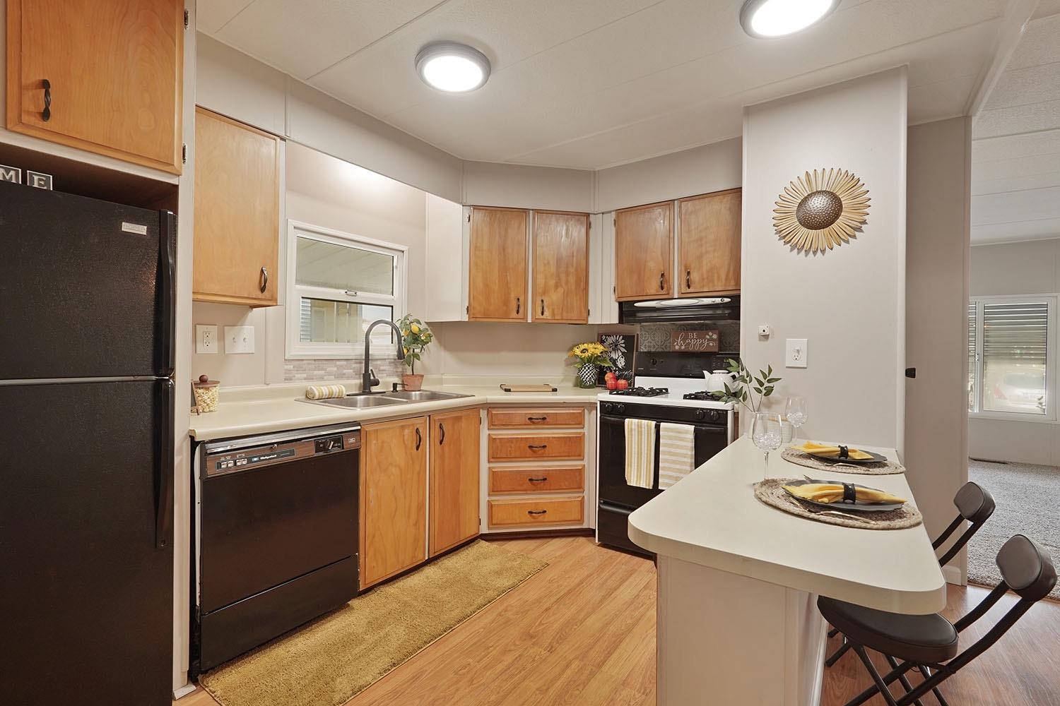 Detail Gallery Image 6 of 27 For 1830 E Yosemite Ave 209, Manteca,  CA 95336 - 3 Beds | 2 Baths