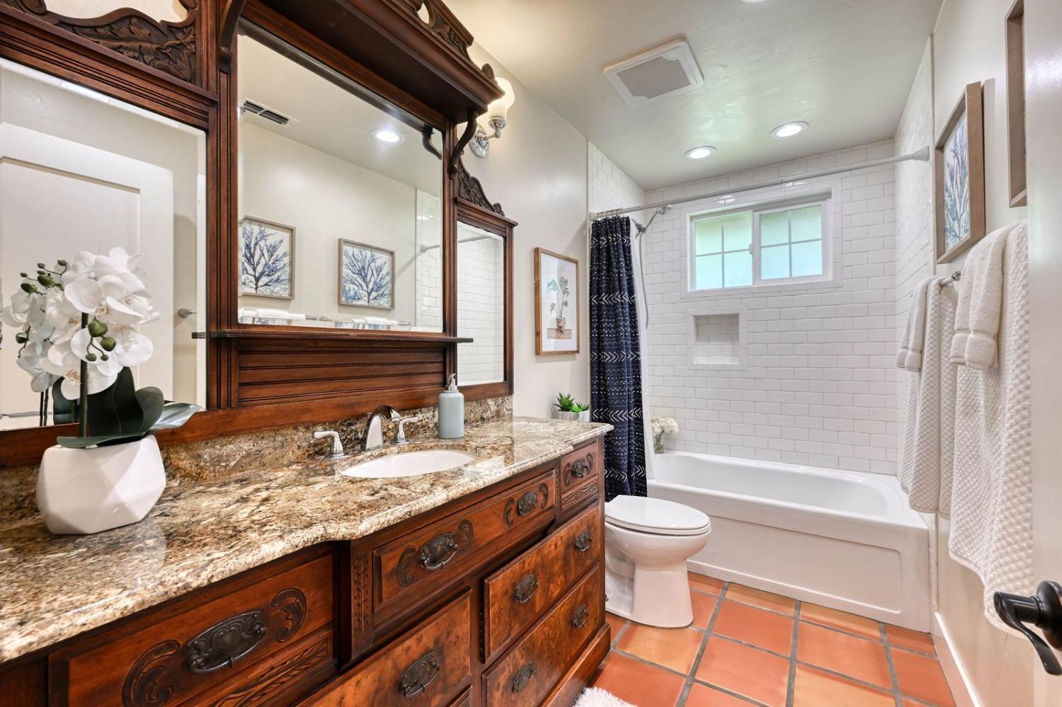 Detail Gallery Image 20 of 40 For 3301 Sugarloaf Mountain Rd, Loomis,  CA 95650 - 3 Beds | 2 Baths