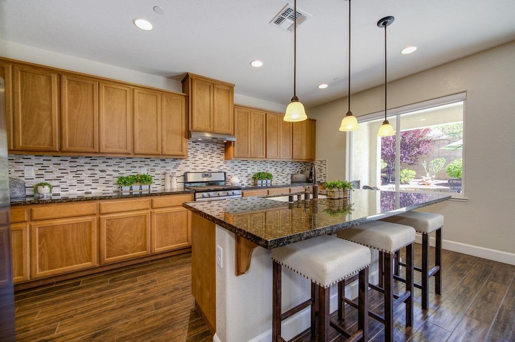 Detail Gallery Image 19 of 62 For 814 Calico Dr, Rocklin,  CA 95765 - 4 Beds | 3/1 Baths