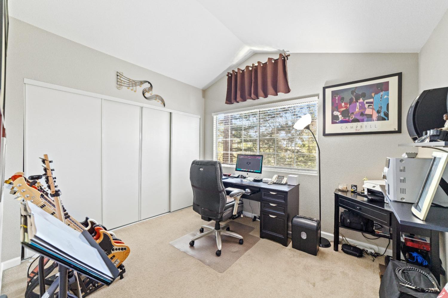 Detail Gallery Image 14 of 25 For 7404 Kallie Kay Ln, Sacramento,  CA 95823 - 3 Beds | 2/1 Baths