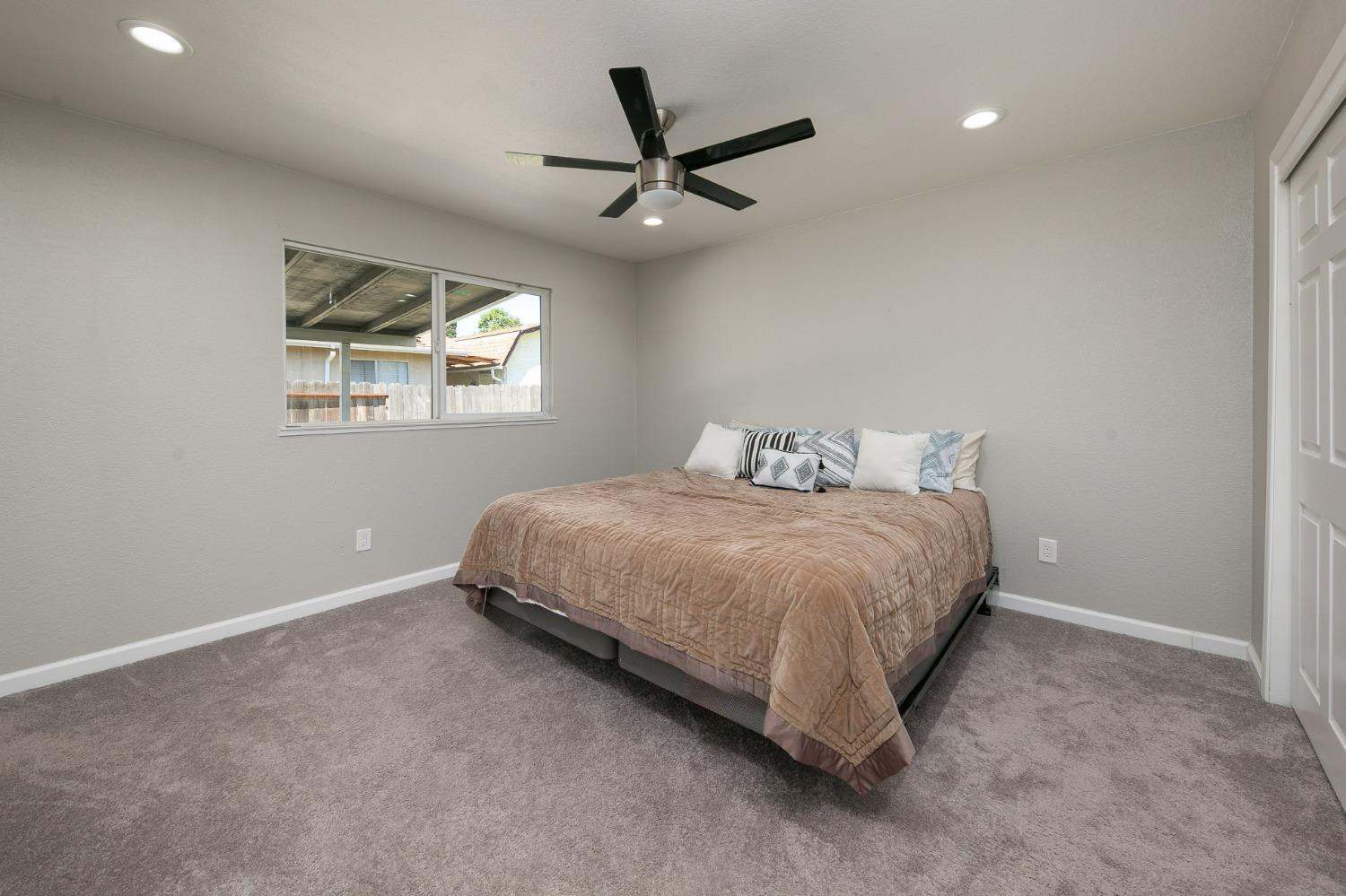 Detail Gallery Image 16 of 36 For 481 Seville Way, Manteca,  CA 95336 - 3 Beds | 2 Baths