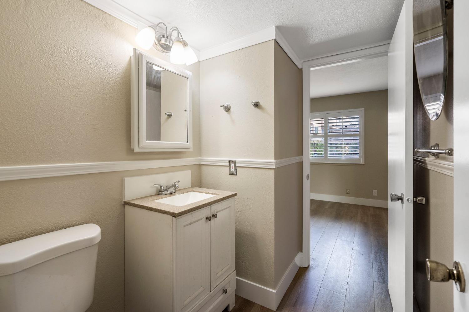 Detail Gallery Image 7 of 23 For 2333 Pro Am Ct, Sacramento,  CA 95833 - 3 Beds | 2/1 Baths