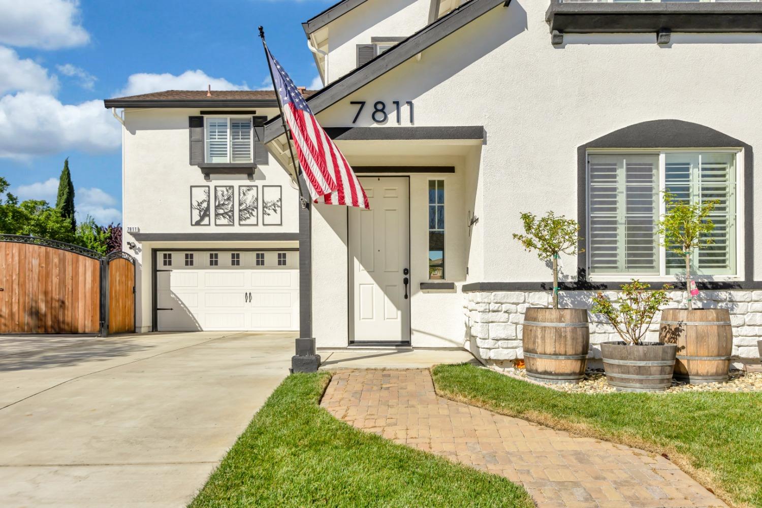 Detail Gallery Image 3 of 71 For 7811 Cellana Dr, Elk Grove,  CA 95757 - 4 Beds | 2/1 Baths