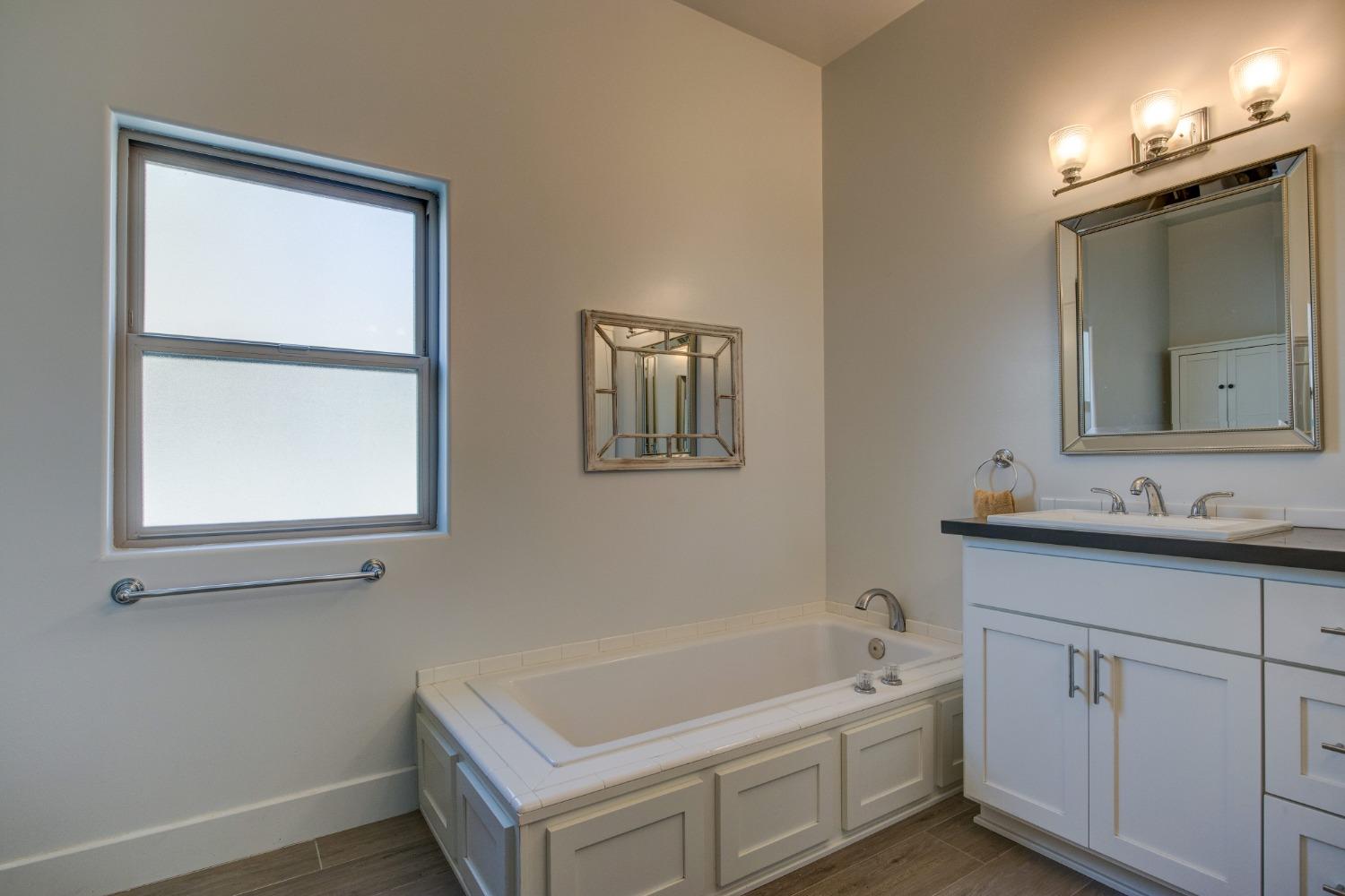 Detail Gallery Image 30 of 67 For 121 Blue Oak Ct, Copperopolis,  CA 95228 - 3 Beds | 2/1 Baths
