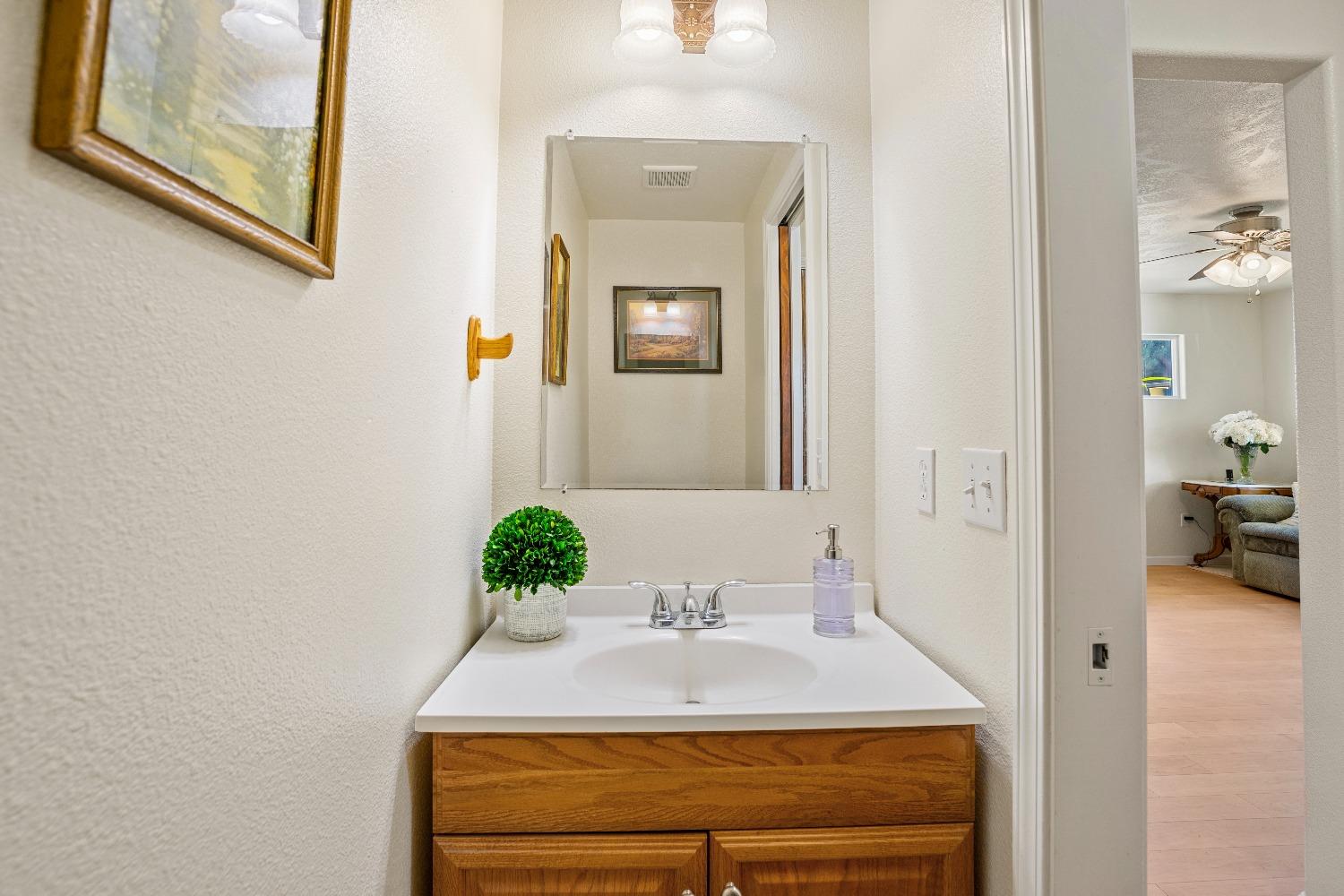 Detail Gallery Image 14 of 41 For 4229 Lucinda Ave, Keyes,  CA 95328 - 4 Beds | 2/1 Baths