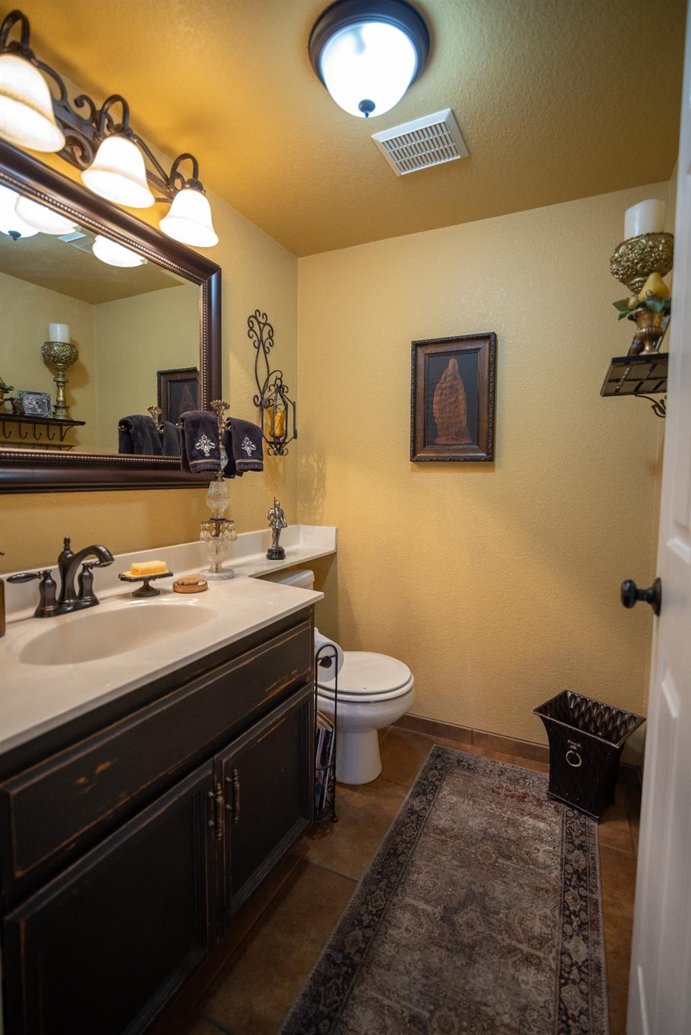 Detail Gallery Image 29 of 62 For 1728 Calle Campana, Roseville,  CA 95747 - 4 Beds | 2/1 Baths