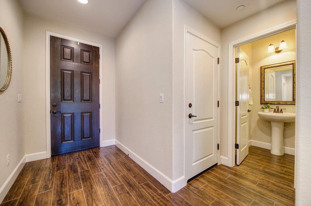 Detail Gallery Image 9 of 62 For 814 Calico Dr, Rocklin,  CA 95765 - 4 Beds | 3/1 Baths