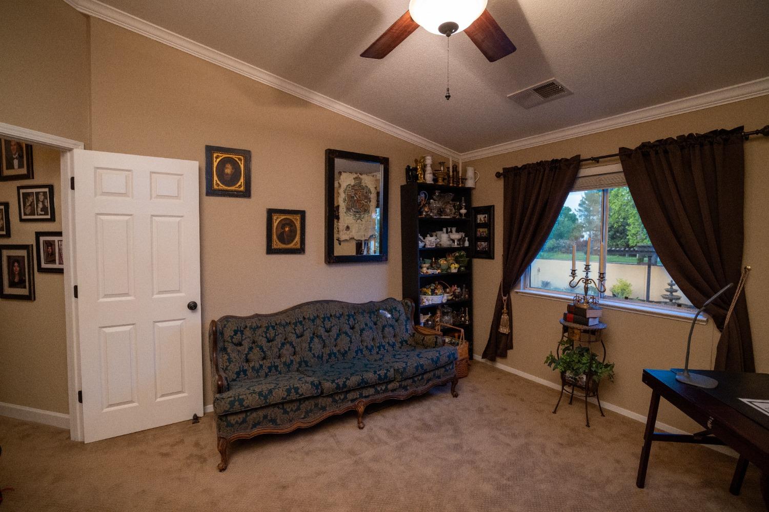 Detail Gallery Image 40 of 62 For 1728 Calle Campana, Roseville,  CA 95747 - 4 Beds | 2/1 Baths