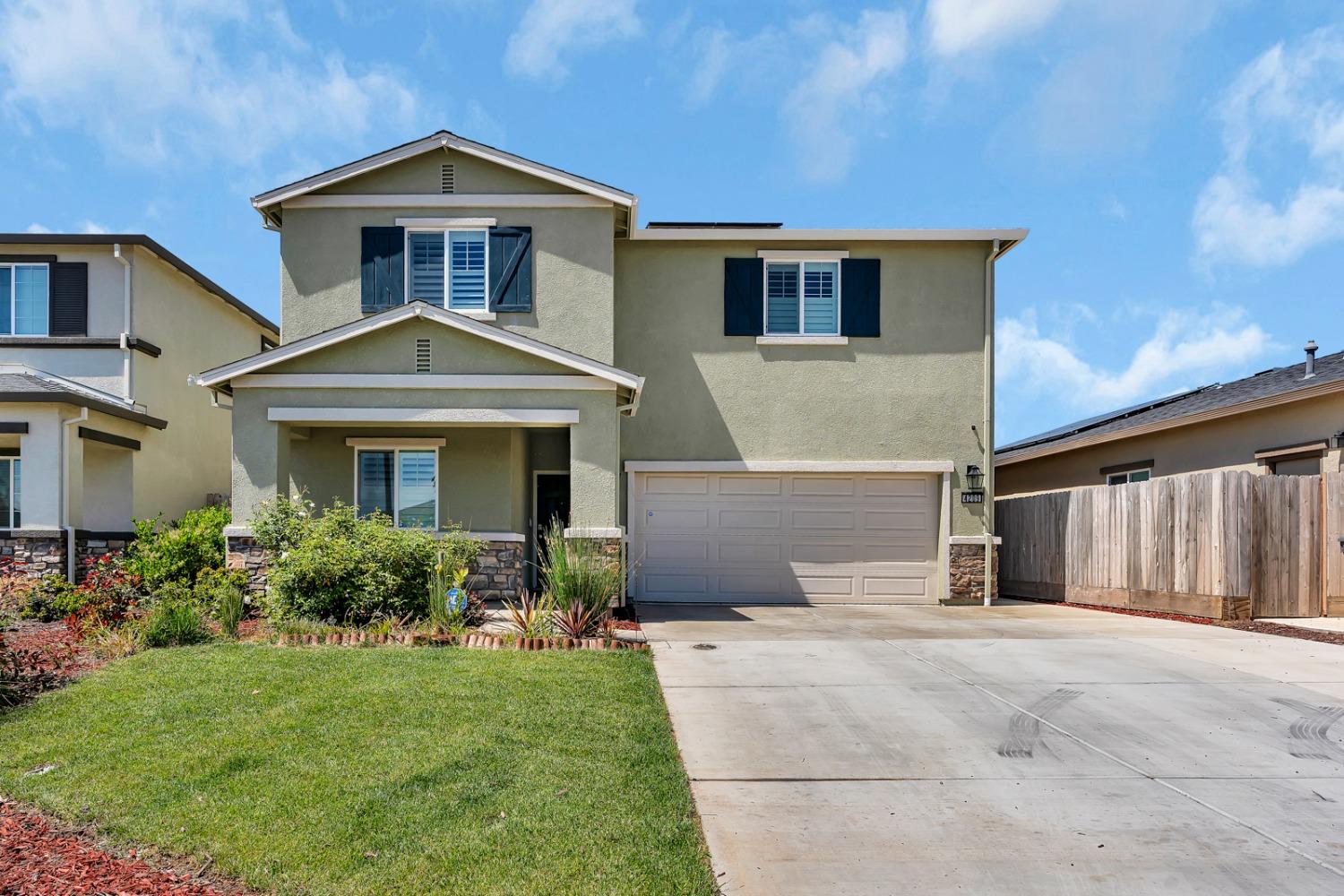 Detail Gallery Image 2 of 42 For 4209 Candle Ct, Merced,  CA 95348 - 5 Beds | 2/1 Baths