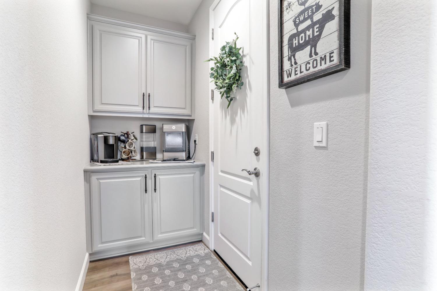 Detail Gallery Image 11 of 56 For 2134 Blake Way, Tracy,  CA 95304 - 4 Beds | 3/1 Baths