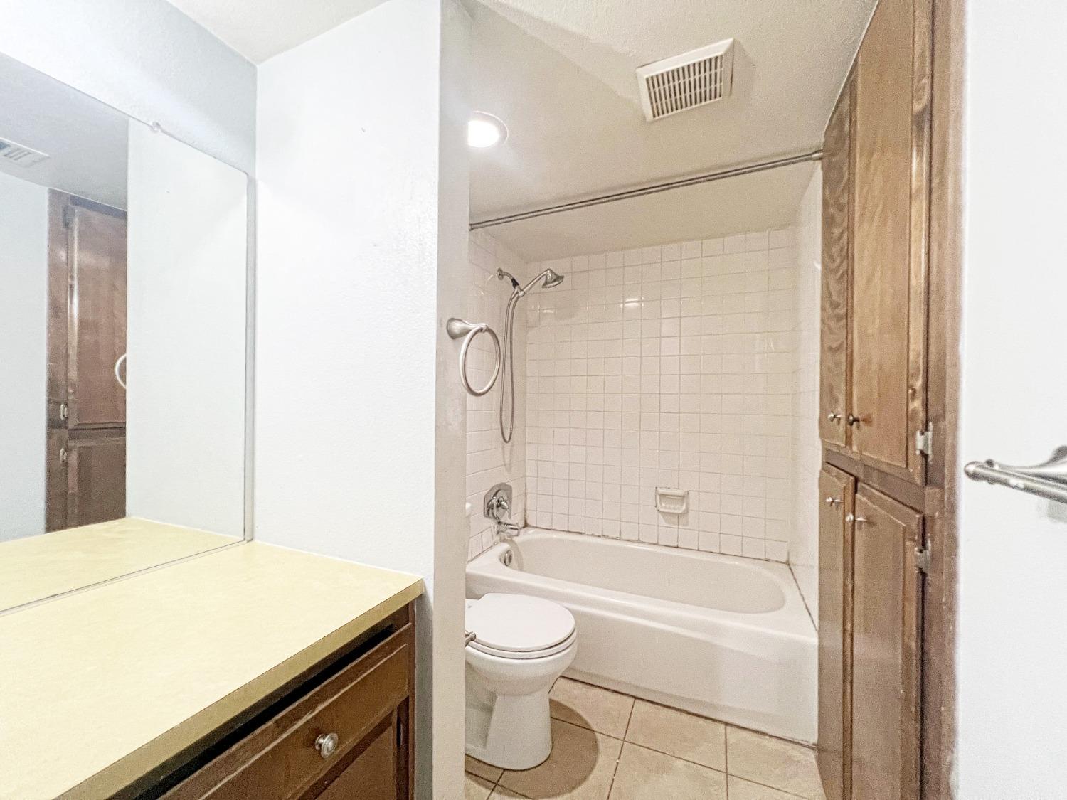 Detail Gallery Image 17 of 22 For 6536 Embarcadero Dr #20,  Stockton,  CA 95219 - 1 Beds | 1 Baths