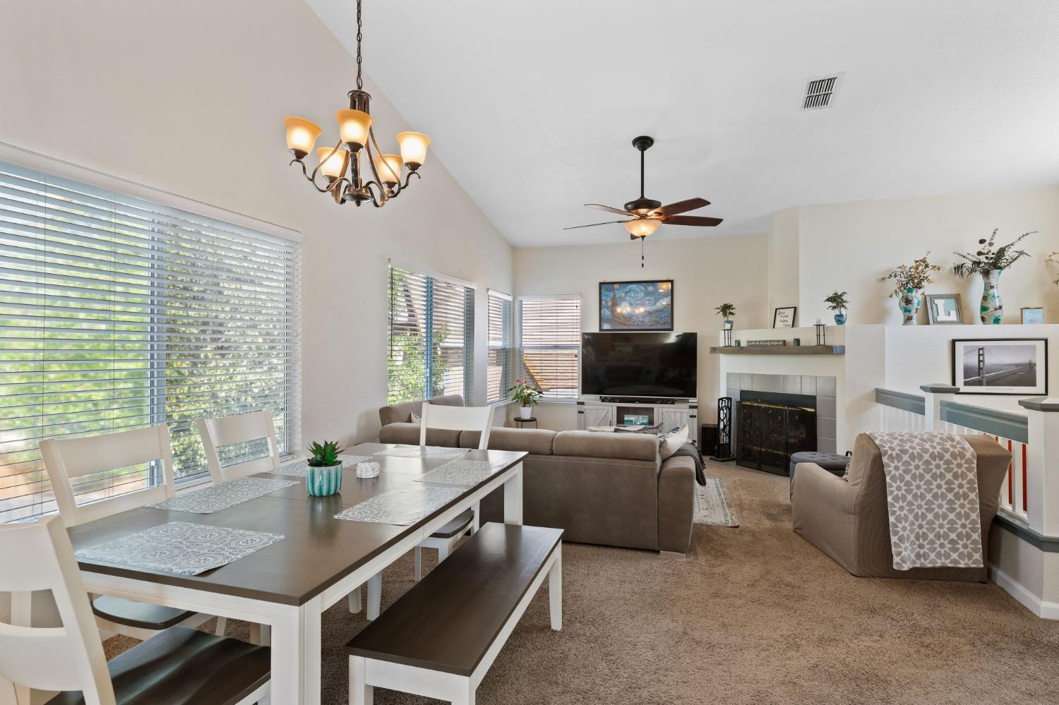 Detail Gallery Image 21 of 52 For 1611 Jonquil Dr, Roseville,  CA 95747 - 4 Beds | 2/1 Baths