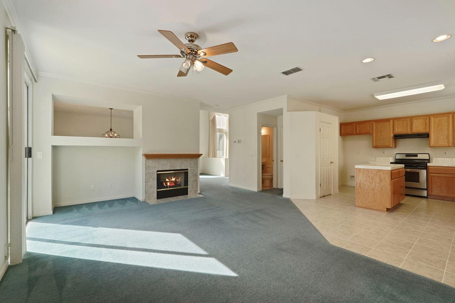 Detail Gallery Image 14 of 55 For 5505 Brook Falls Ct, Stockton,  CA 95219 - 4 Beds | 2/1 Baths