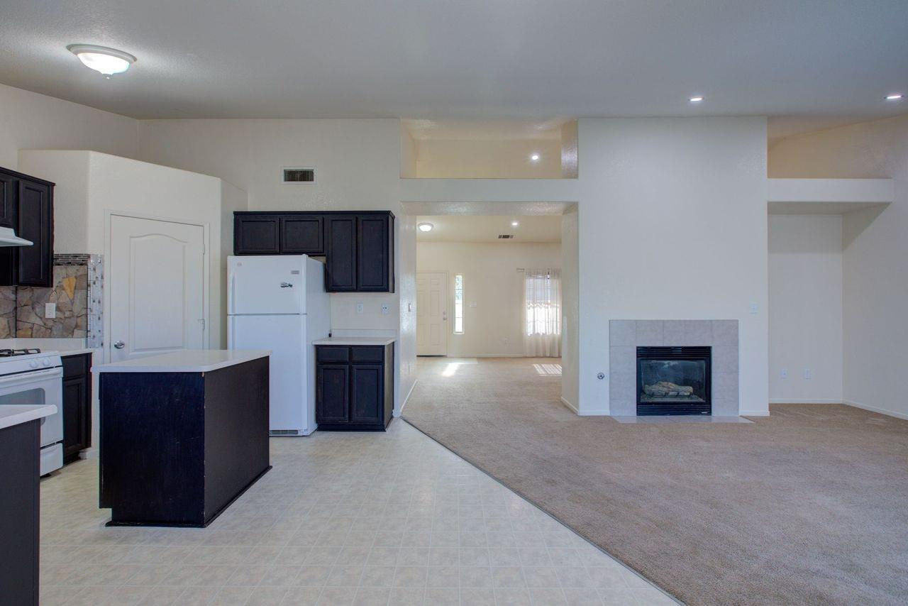 Detail Gallery Image 9 of 50 For 615 Fairmont Dr, Los Banos,  CA 93635 - 4 Beds | 2 Baths