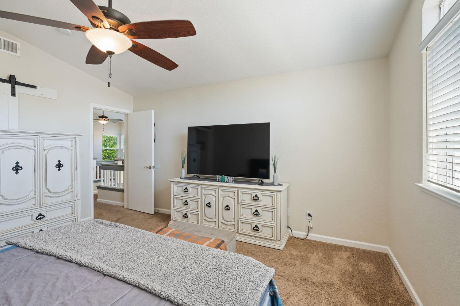 Detail Gallery Image 9 of 52 For 1611 Jonquil Dr, Roseville,  CA 95747 - 4 Beds | 2/1 Baths