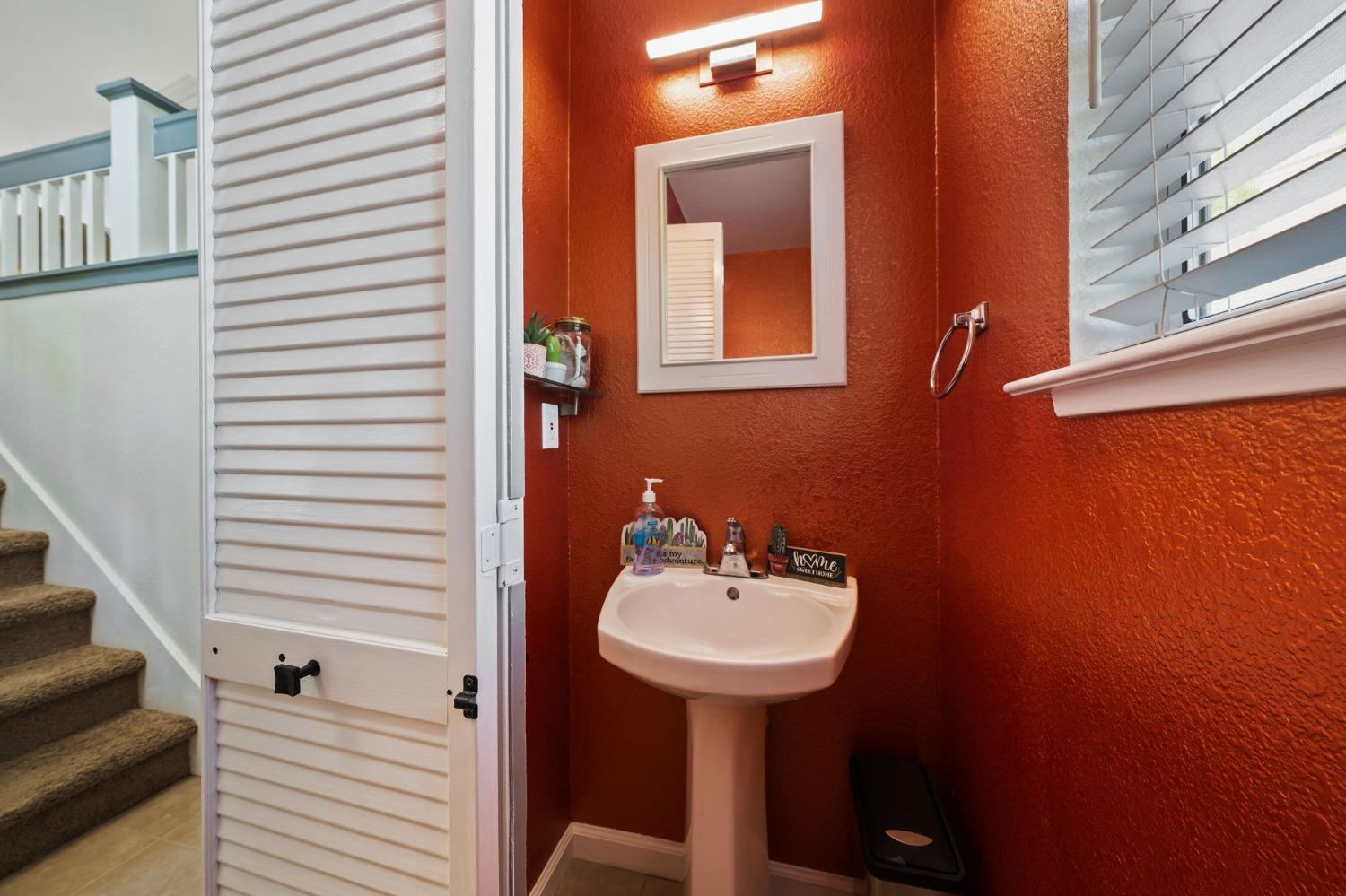 Detail Gallery Image 27 of 52 For 1611 Jonquil Dr, Roseville,  CA 95747 - 4 Beds | 2/1 Baths