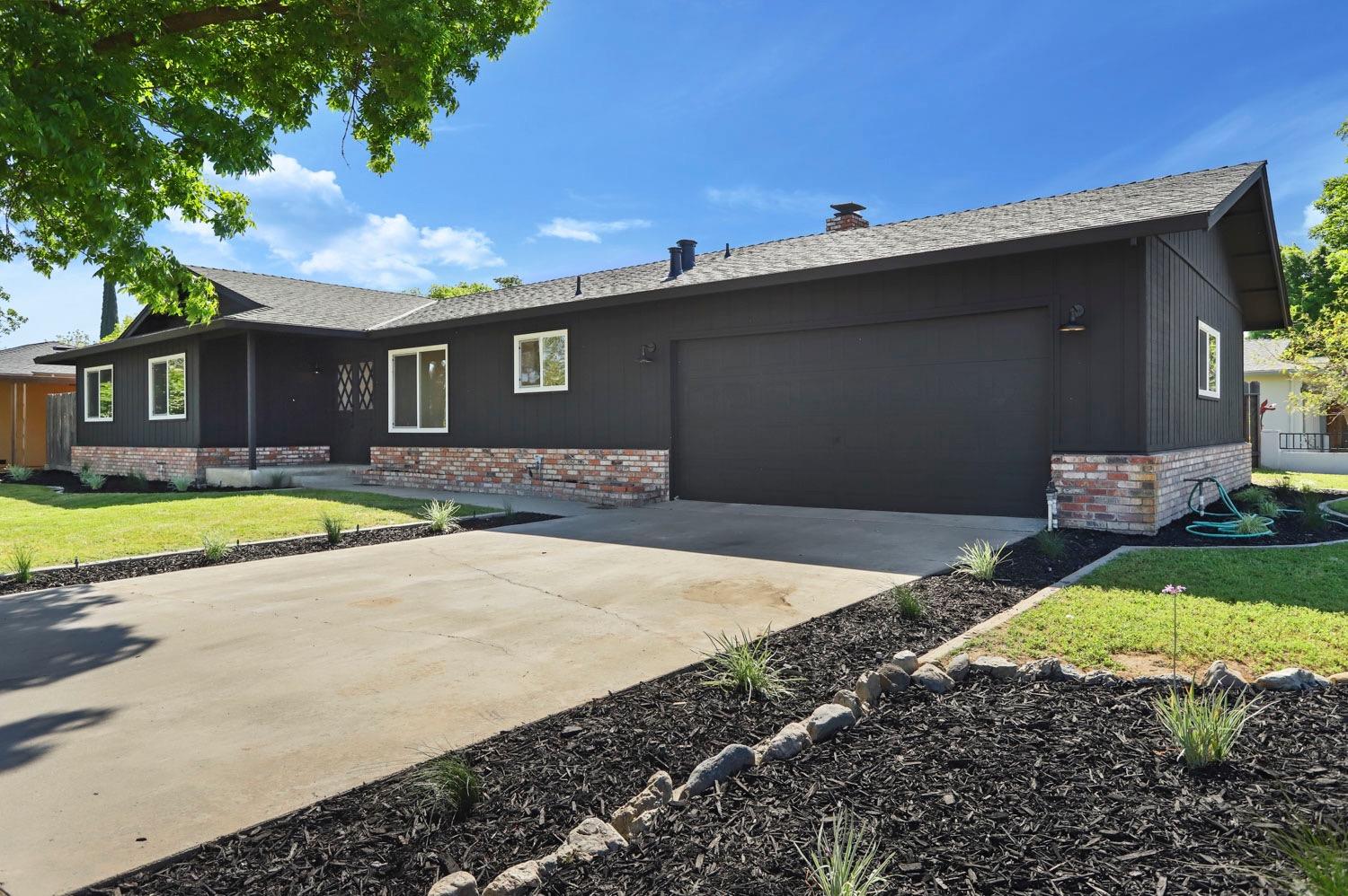 Detail Gallery Image 2 of 29 For 1521 Bandera Ln, Modesto,  CA 95355 - 3 Beds | 2 Baths