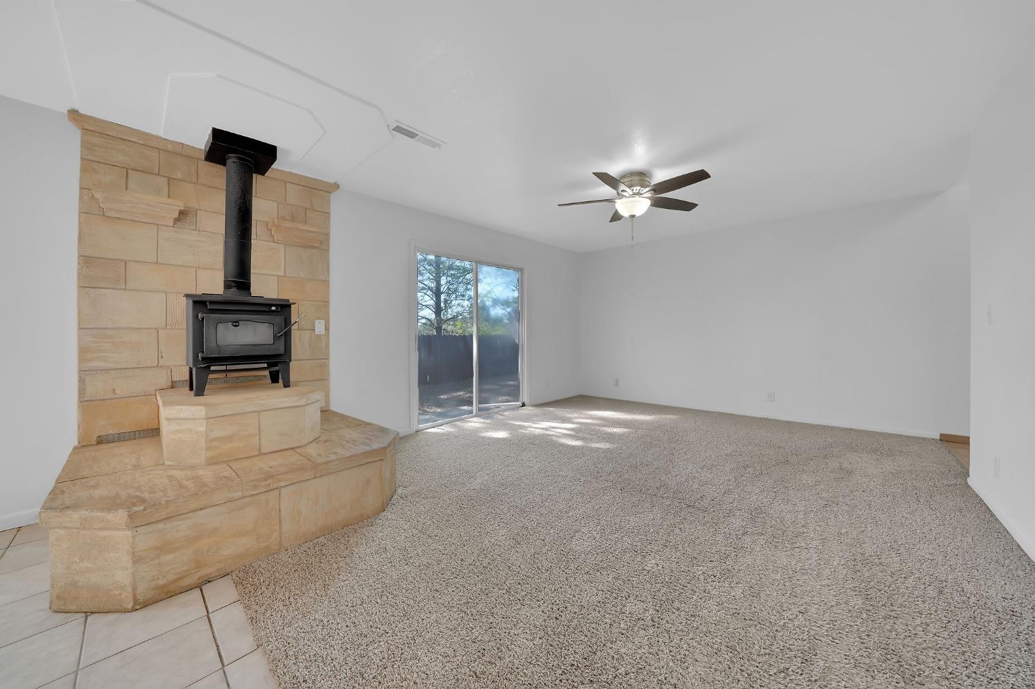 Detail Gallery Image 11 of 38 For 165 Terrace View Cir, Jackson,  CA 95642 - 3 Beds | 2/1 Baths