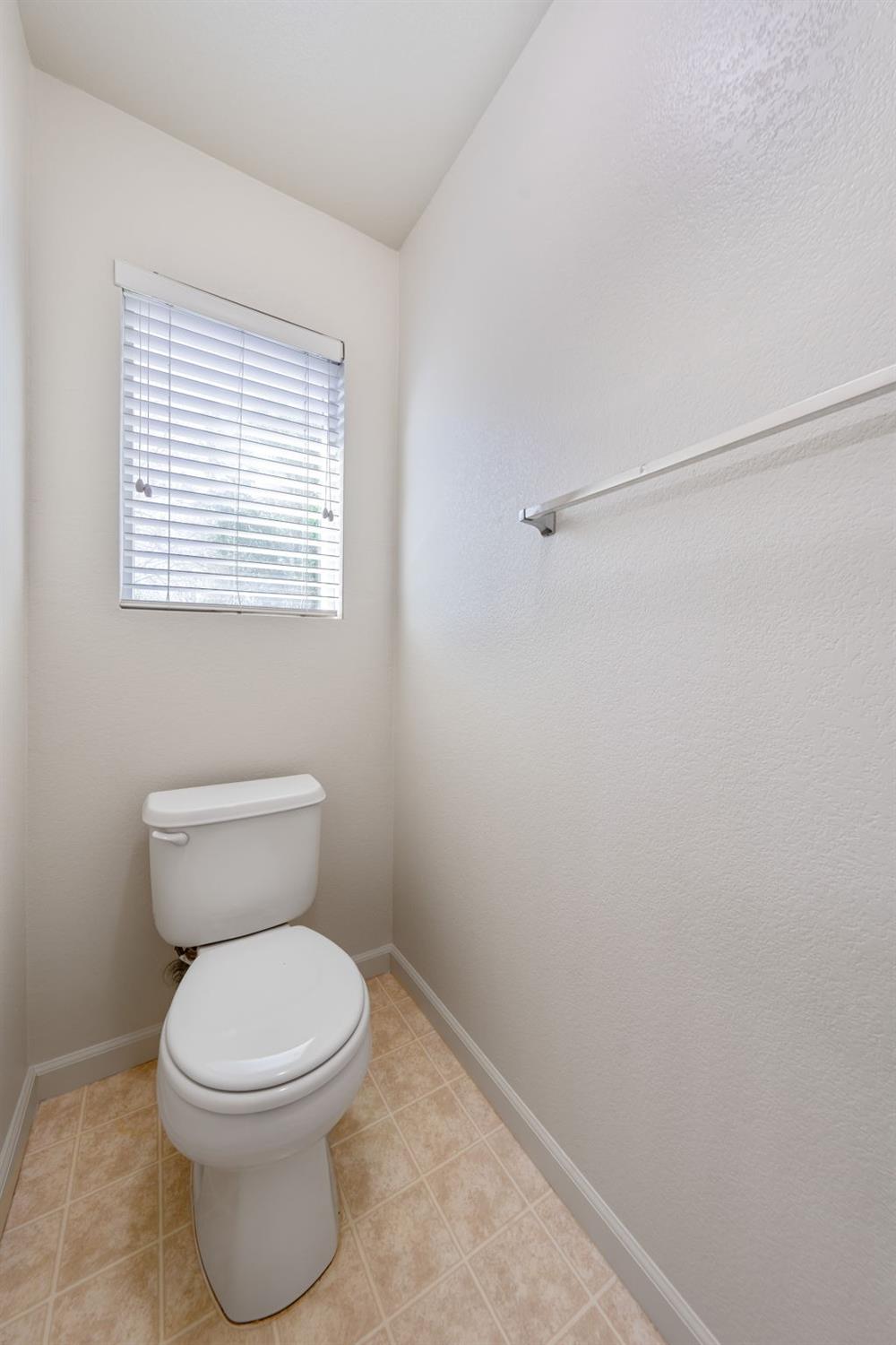 Detail Gallery Image 20 of 40 For 6320 Brento Ct, Elk Grove,  CA 95757 - 3 Beds | 2 Baths