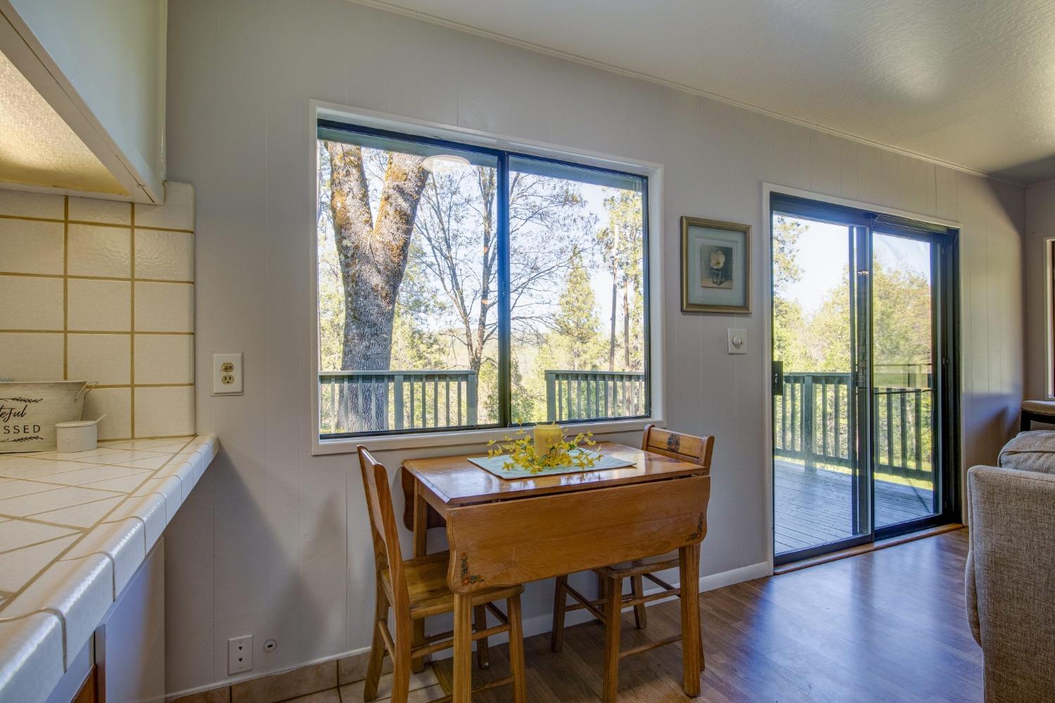 Detail Gallery Image 14 of 64 For 2890 Lazy Creek Ln, Fiddletown,  CA 95629 - 3 Beds | 1/1 Baths