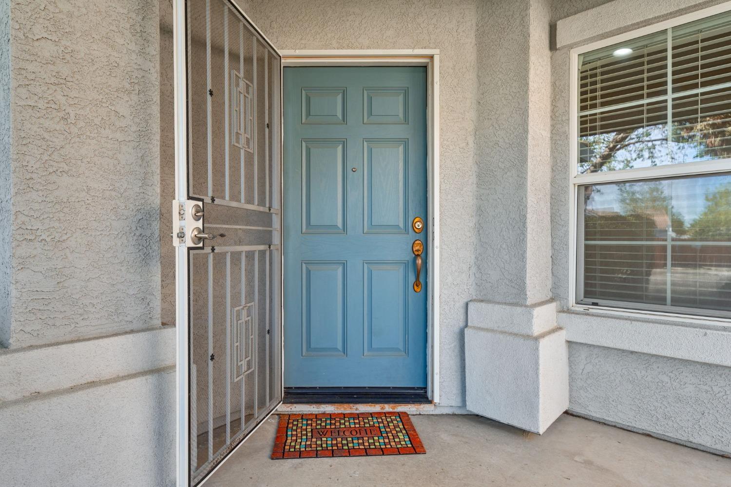 Detail Gallery Image 3 of 40 For 6320 Brento Ct, Elk Grove,  CA 95757 - 3 Beds | 2 Baths