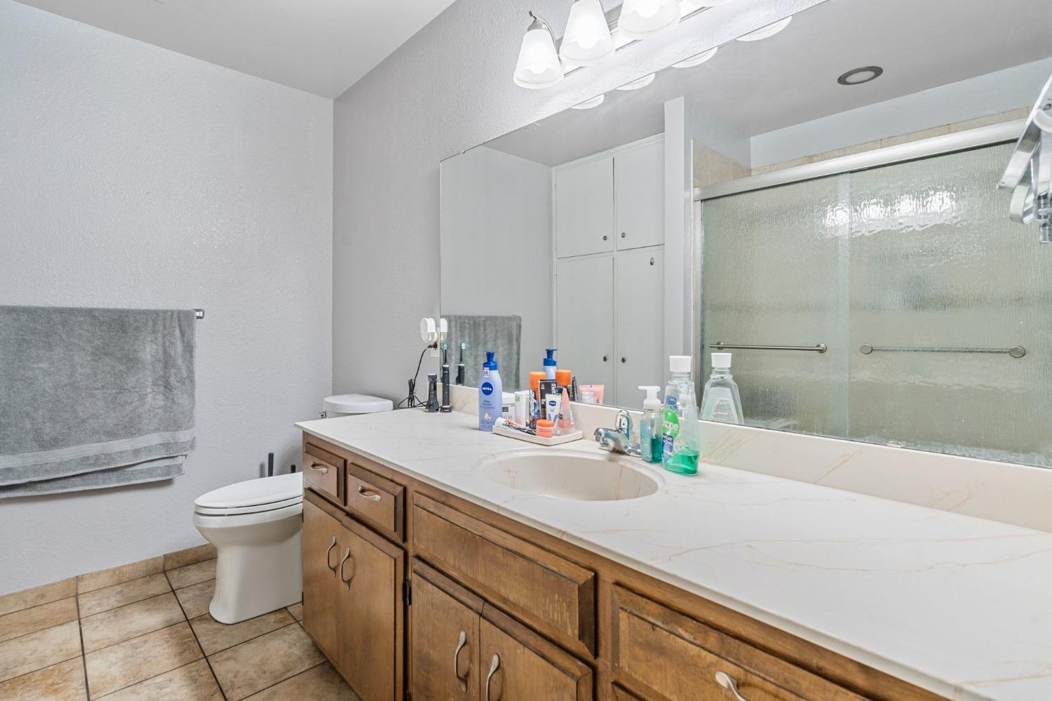 Detail Gallery Image 31 of 47 For 33 W Lancaster, Stockton,  CA 95207 - 3 Beds | 2 Baths