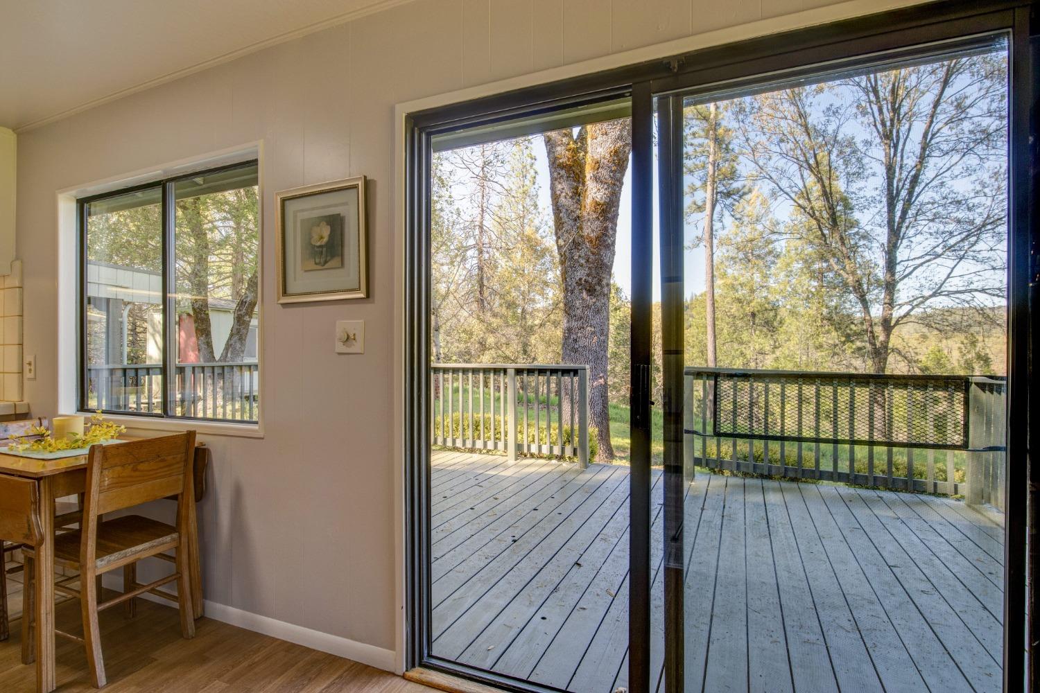 Detail Gallery Image 11 of 64 For 3033 Lazy Creek Ln, Fiddletown,  CA 95629 - 3 Beds | 1/1 Baths