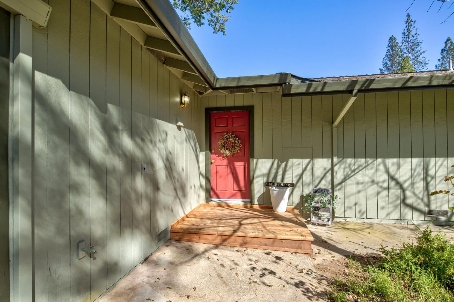 Detail Gallery Image 3 of 64 For 3033 Lazy Creek Ln, Fiddletown,  CA 95629 - 3 Beds | 1/1 Baths