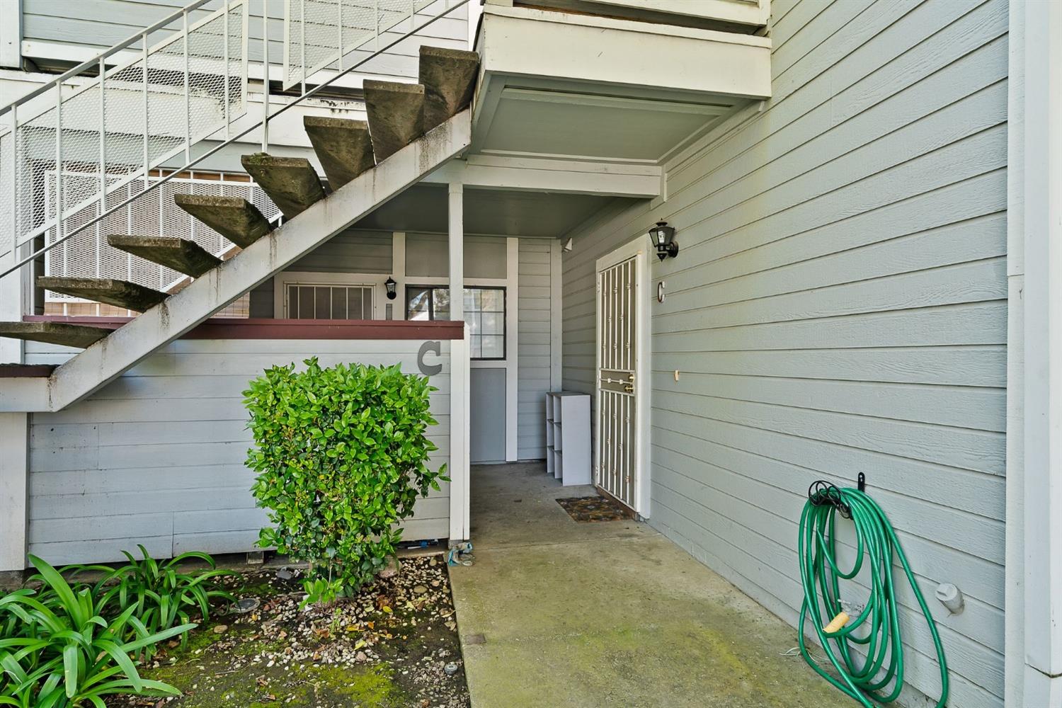 Detail Gallery Image 9 of 44 For 7417 Auburn Oaks Ct #C,  Citrus Heights,  CA 95621 - 2 Beds | 2 Baths