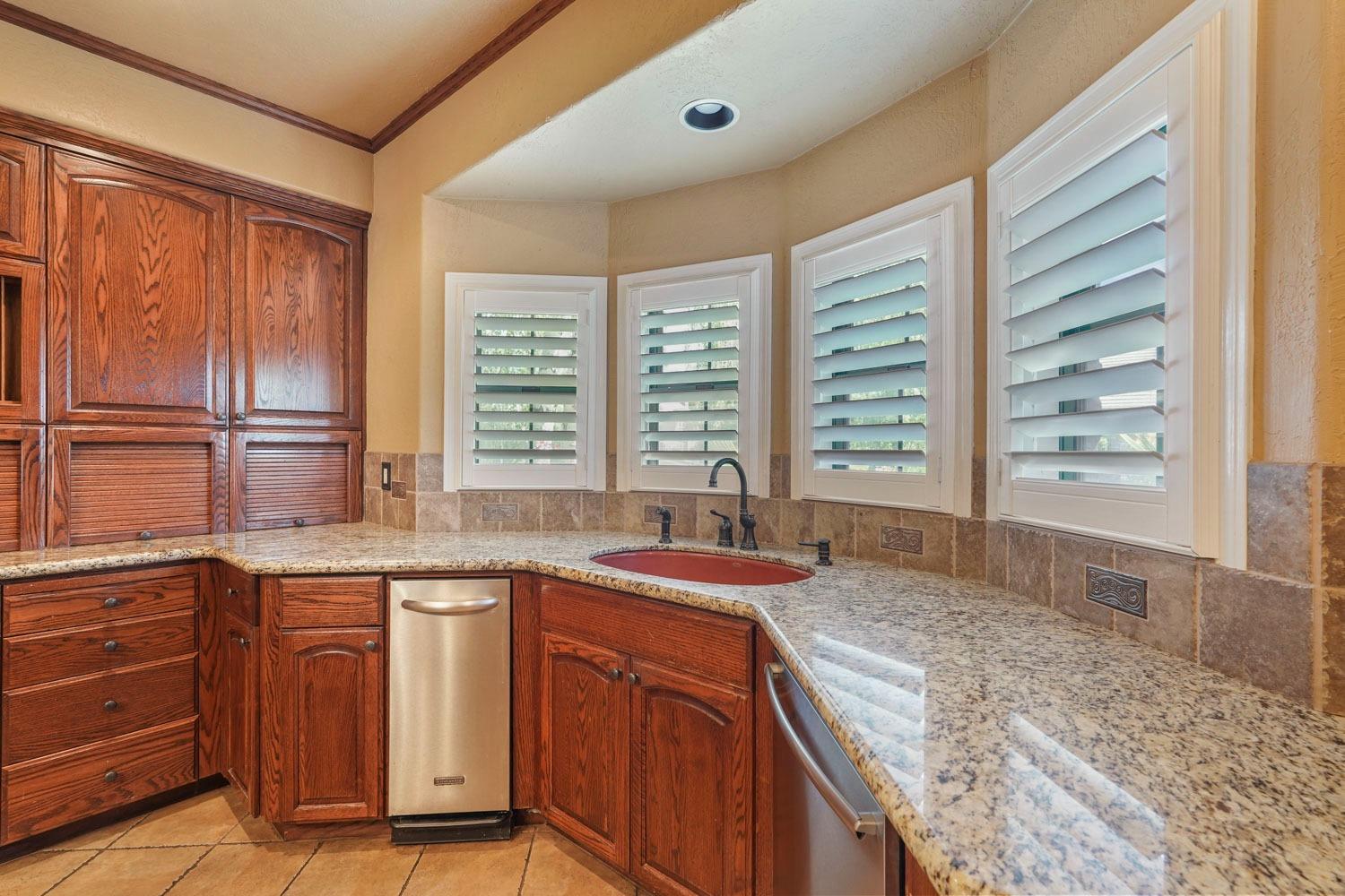 Detail Gallery Image 19 of 73 For 2410 Brittany Ct, Lodi,  CA 95242 - 4 Beds | 4/1 Baths